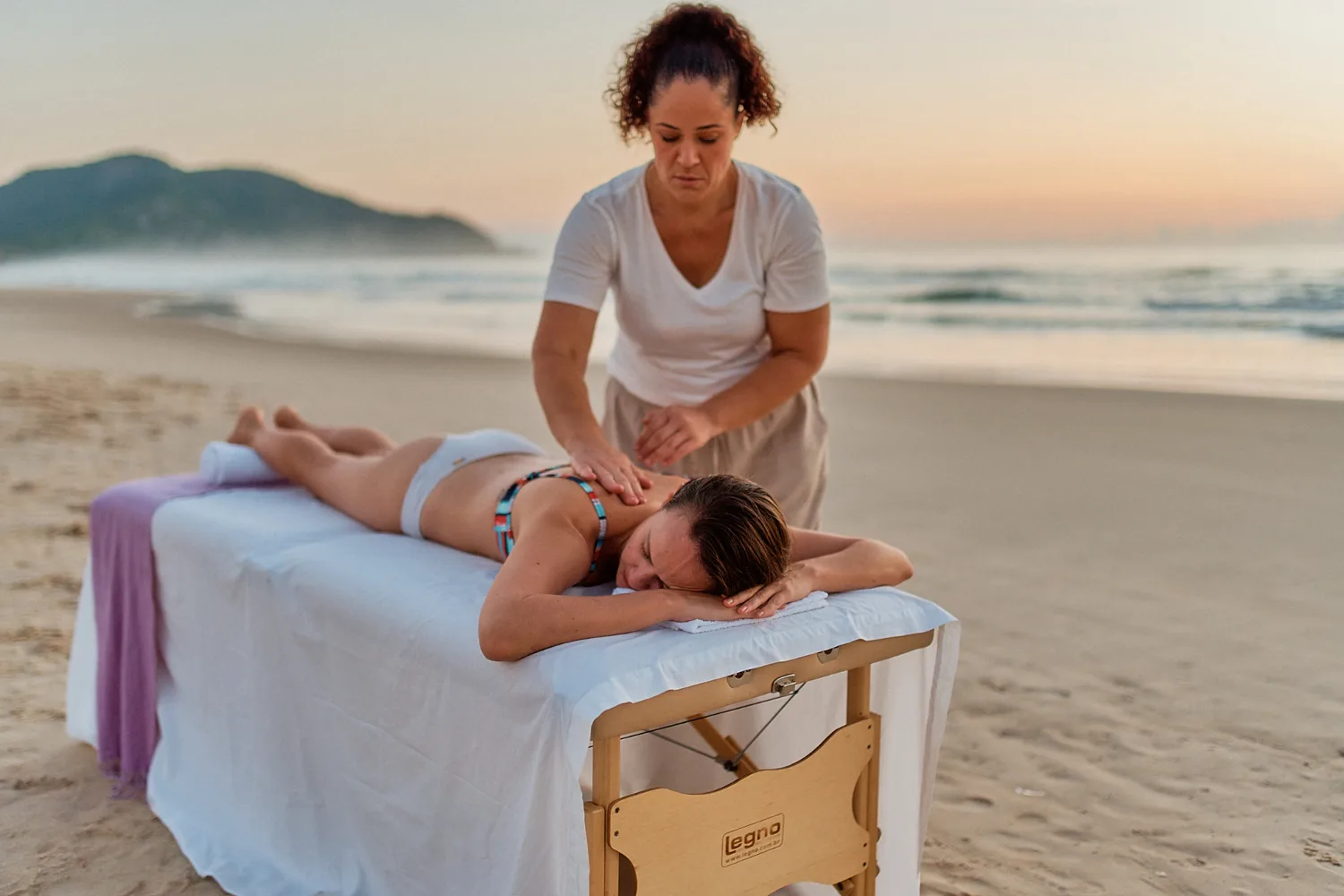 Massagem relaxante — imagem do site de Simone Squarcini